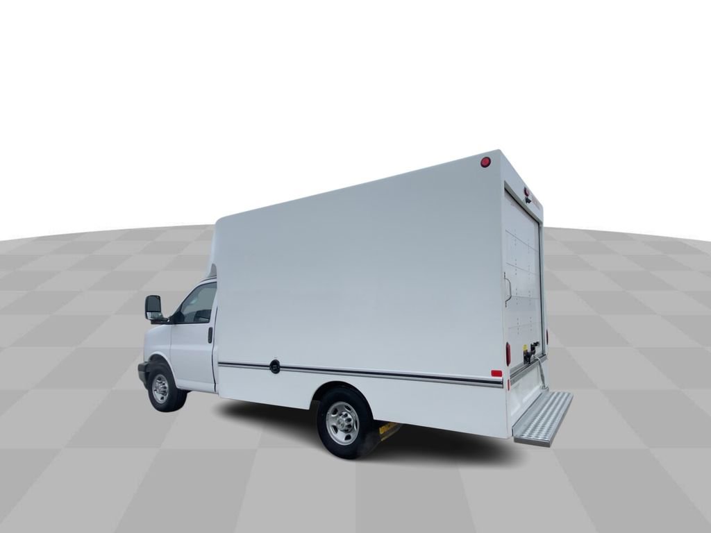New 2024 Chevrolet Express 3500 w/ Power Convenience Package RWD image 6