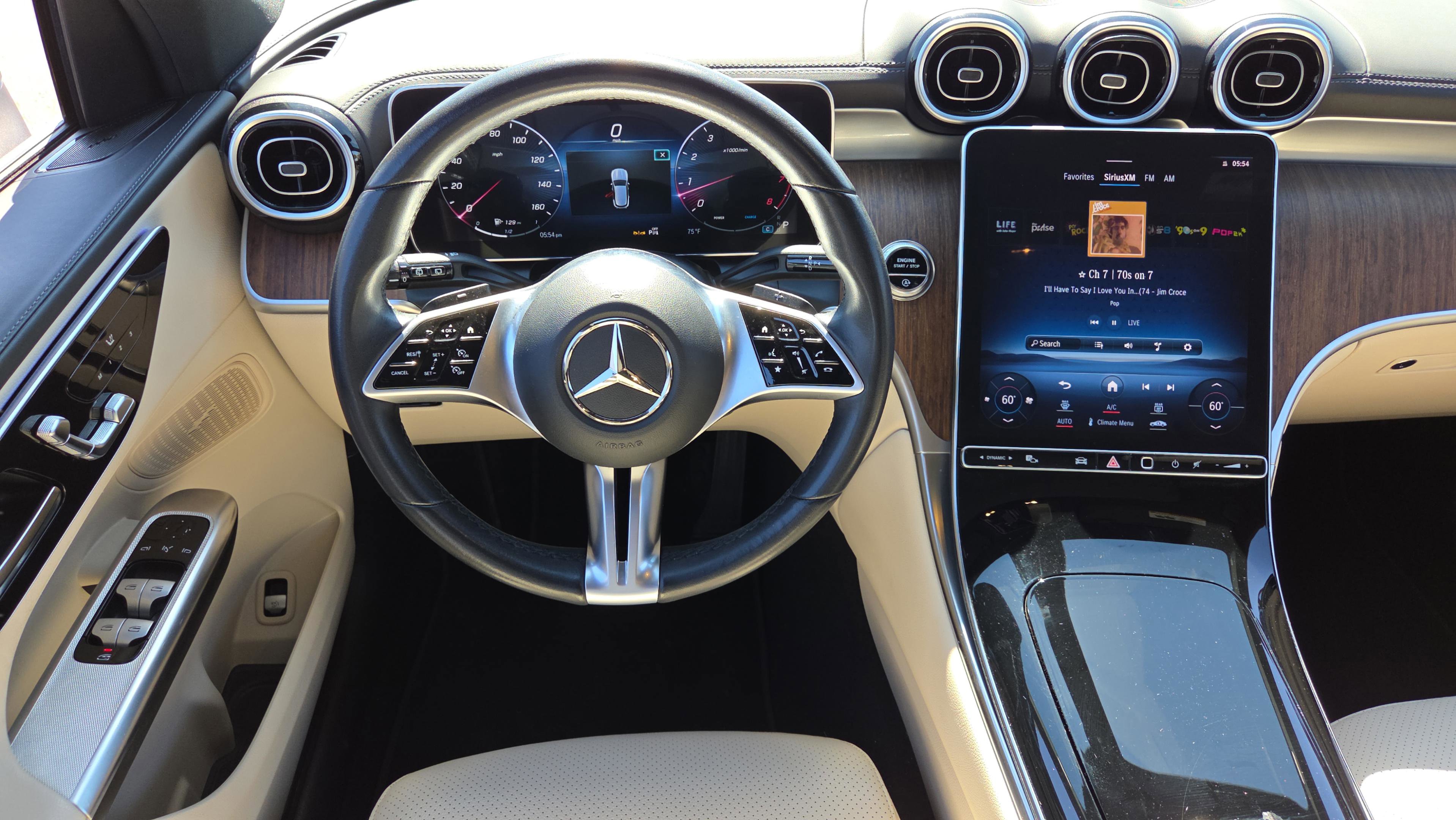 Used 2024 Mercedes-Benz GLC 300 GLC 300 4MATIC image 17