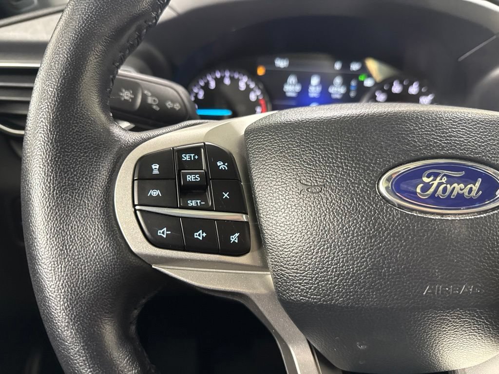 Used 2023 Ford Explorer XLT w/ Equipment Group 202A AWD/4WD image 25