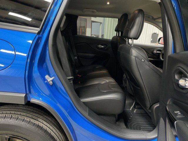 Used 2021 Jeep Cherokee Latitude Plus AWD/4WD image 27