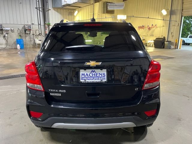 Used 2017 Chevrolet Trax LT w/ LT Convenience Package AWD/4WD image 5