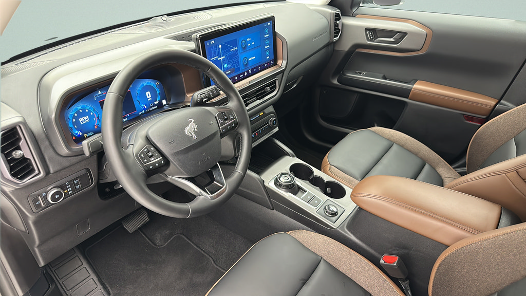 Used 2025 Ford Bronco Sport Outer Banks w/ Outer Banks Tech Package+ AWD/4WD image 12