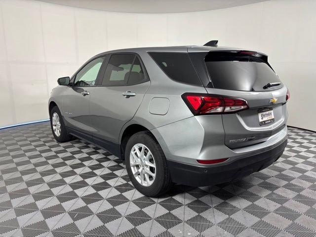 Used 2024 Chevrolet Equinox LS w/ LS Convenience Package AWD/4WD image 7