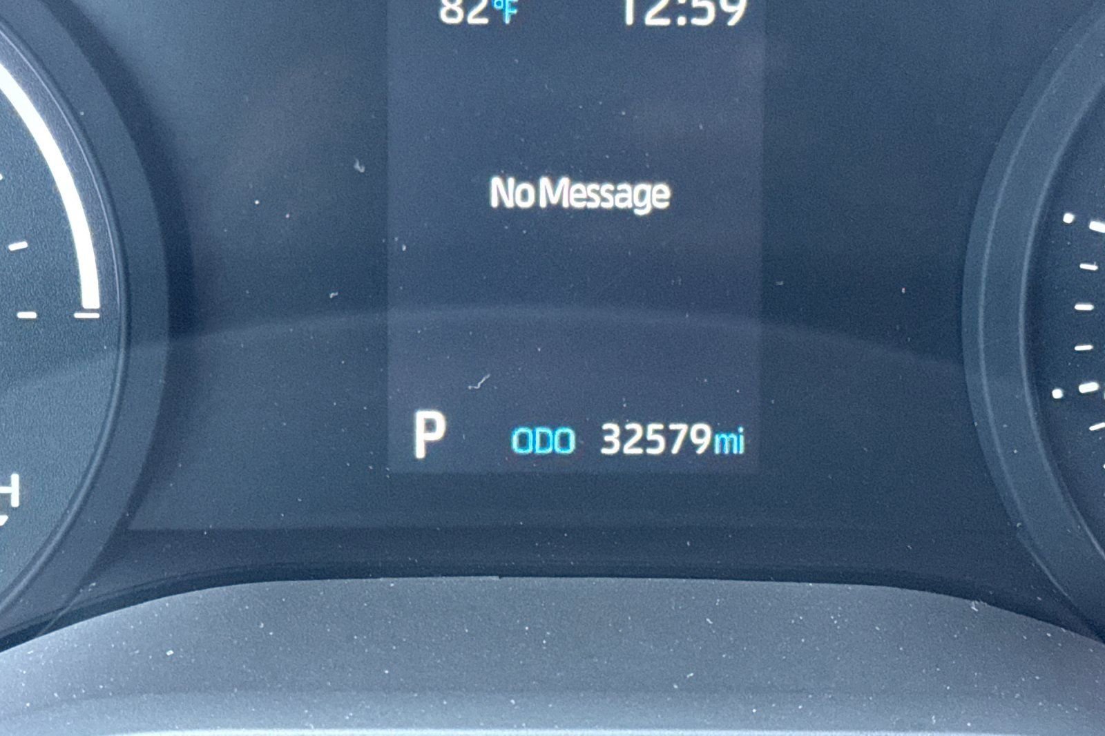 Used 2024 Toyota Sienna XLE w/ XLE Plus Package image 3