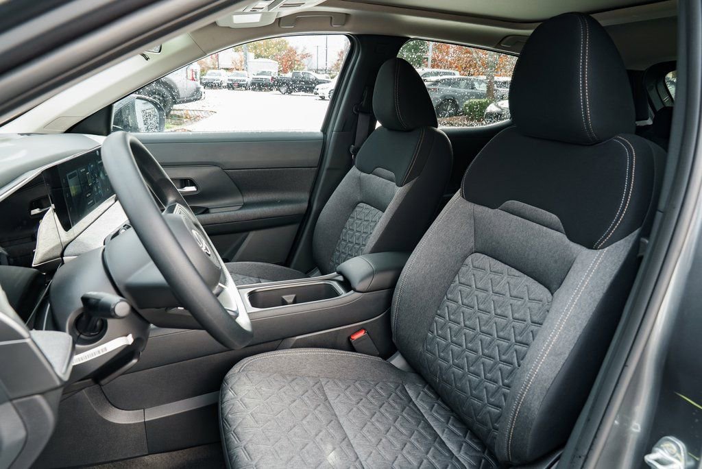 New 2026 Nissan Kicks SV w/ SV Premium Package image 19