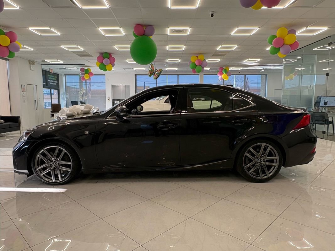 Used 2019 Lexus IS 300 F Sport w/ F Sport Package image 4