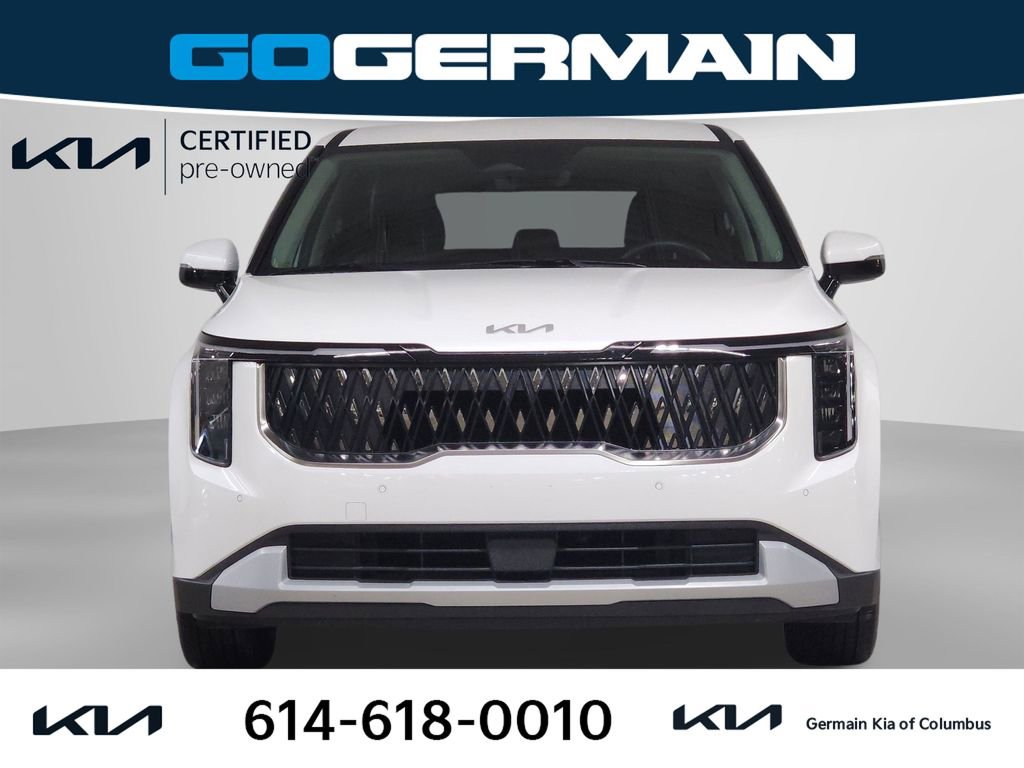 Certified 2025 Kia Carnival image 4