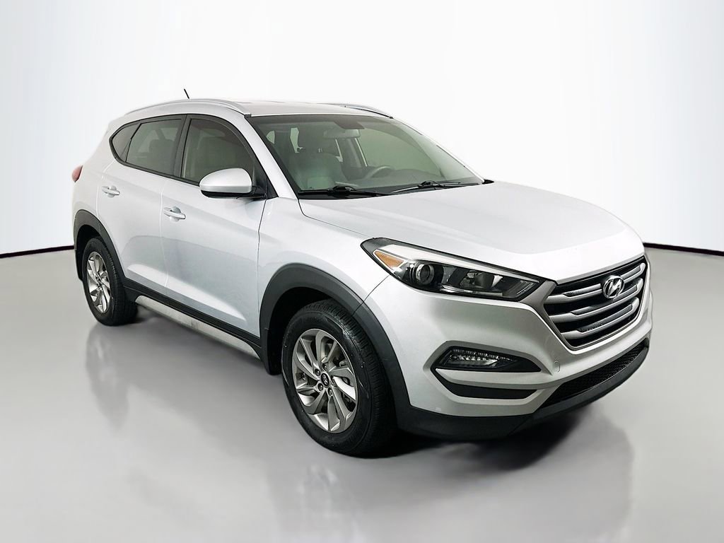 Used 2017 Hyundai Tucson SE image 1