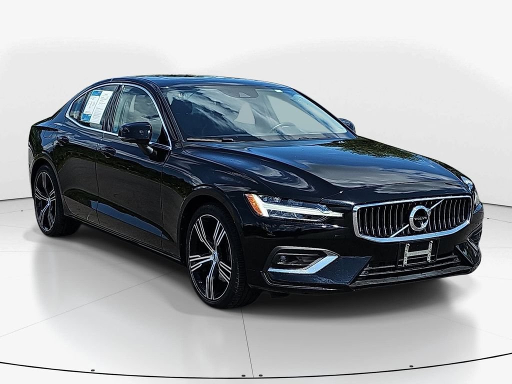 Used 2022 Volvo S60 B5 Inscription AWD/4WD image 3