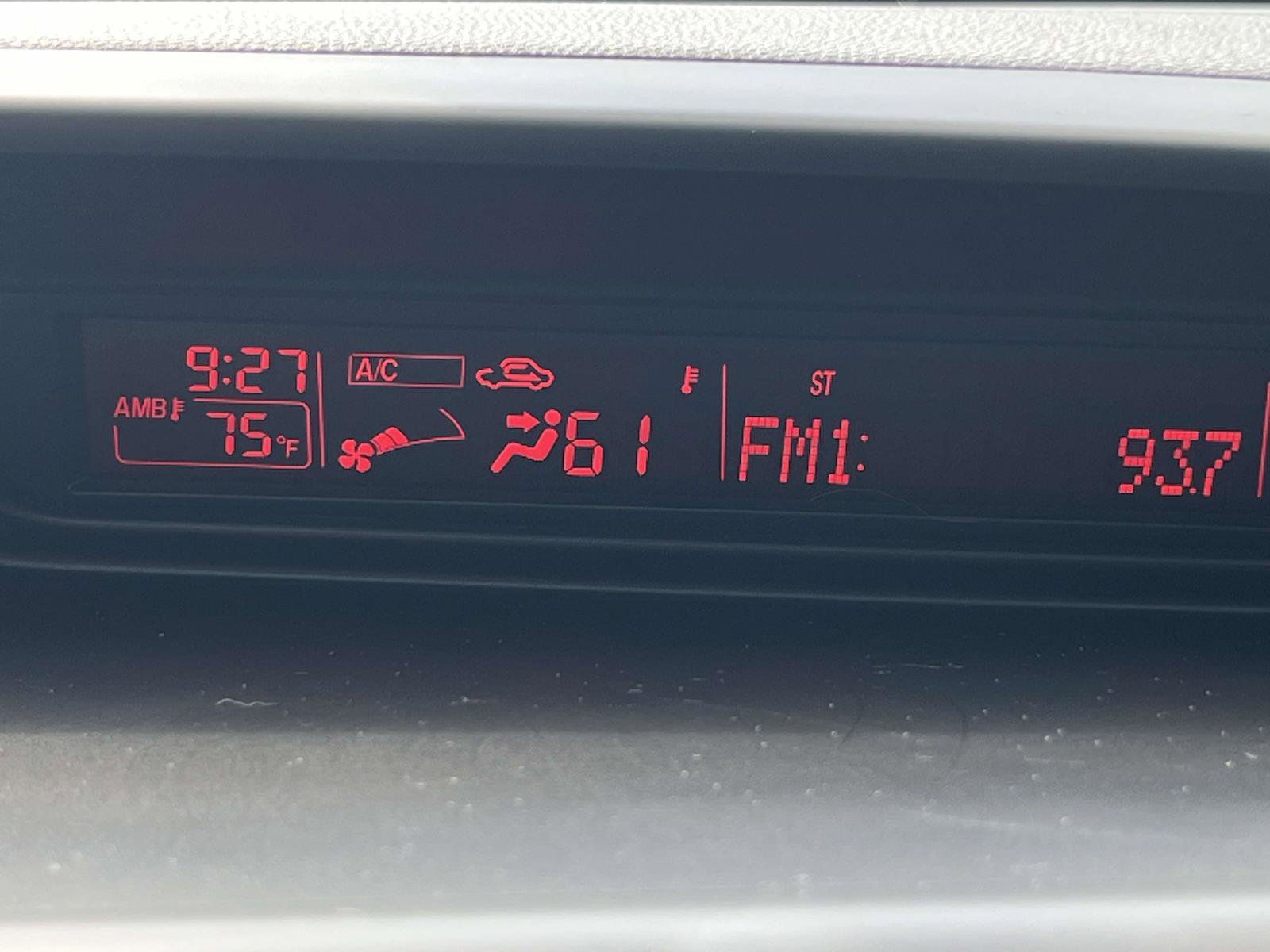 Used 2012 MAZDA MAZDA5 Sport image 18