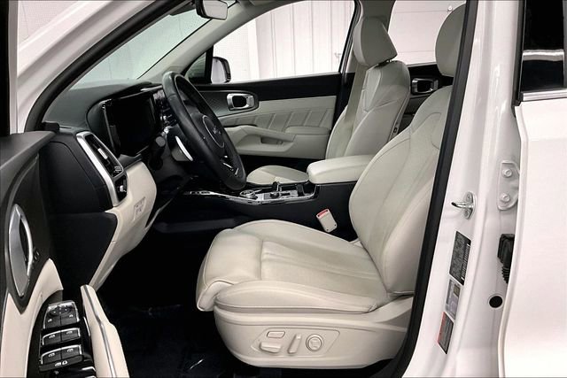 Used 2023 Kia Sorento SX Prestige image 22