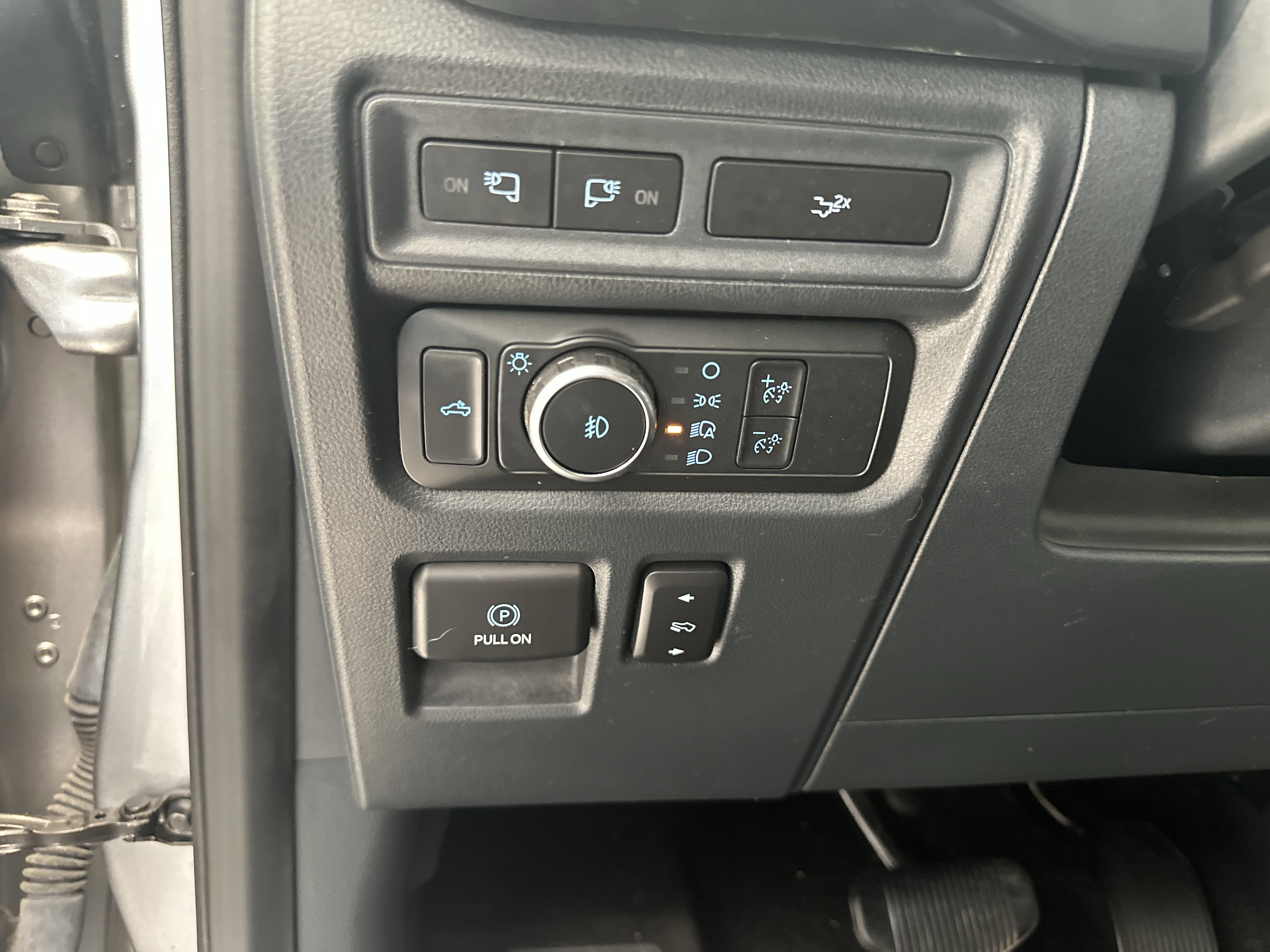 Used 2022 Ford F150 XLT w/ Equipment Group 302A High AWD/4WD image 21