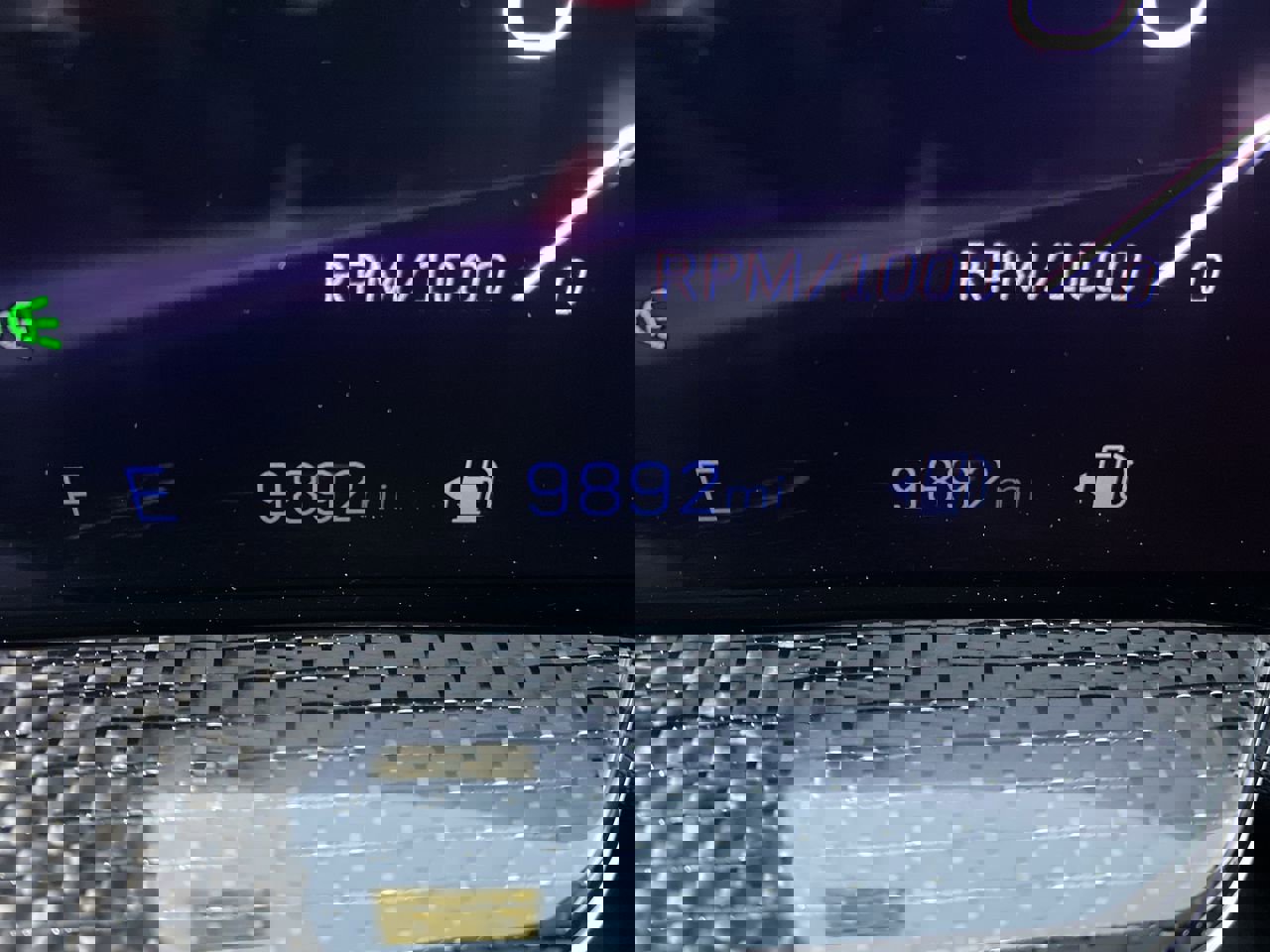 Used 2025 Cadillac Escalade V w/ LPO, ONYX Package image 4