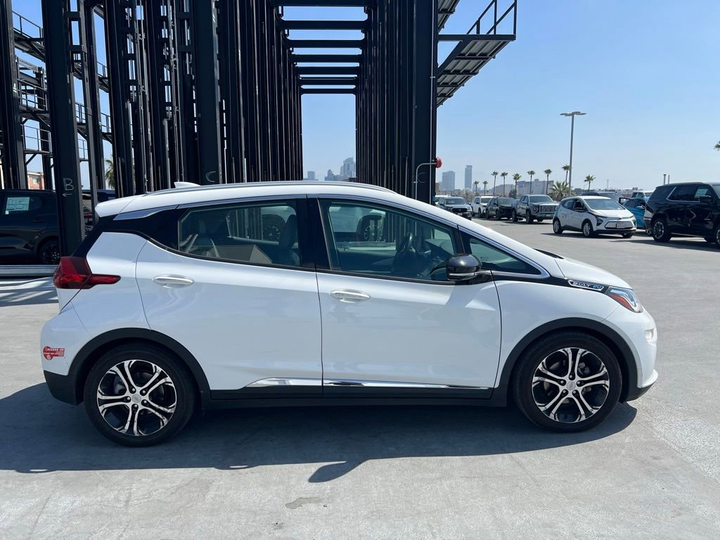 Used 2018 Chevrolet Bolt Premier w/ Driver Confidence II Package FWD image 4