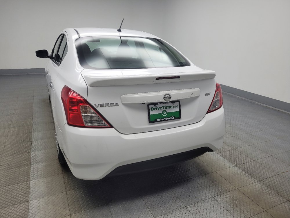 Used 2019 Nissan Versa SV image 6