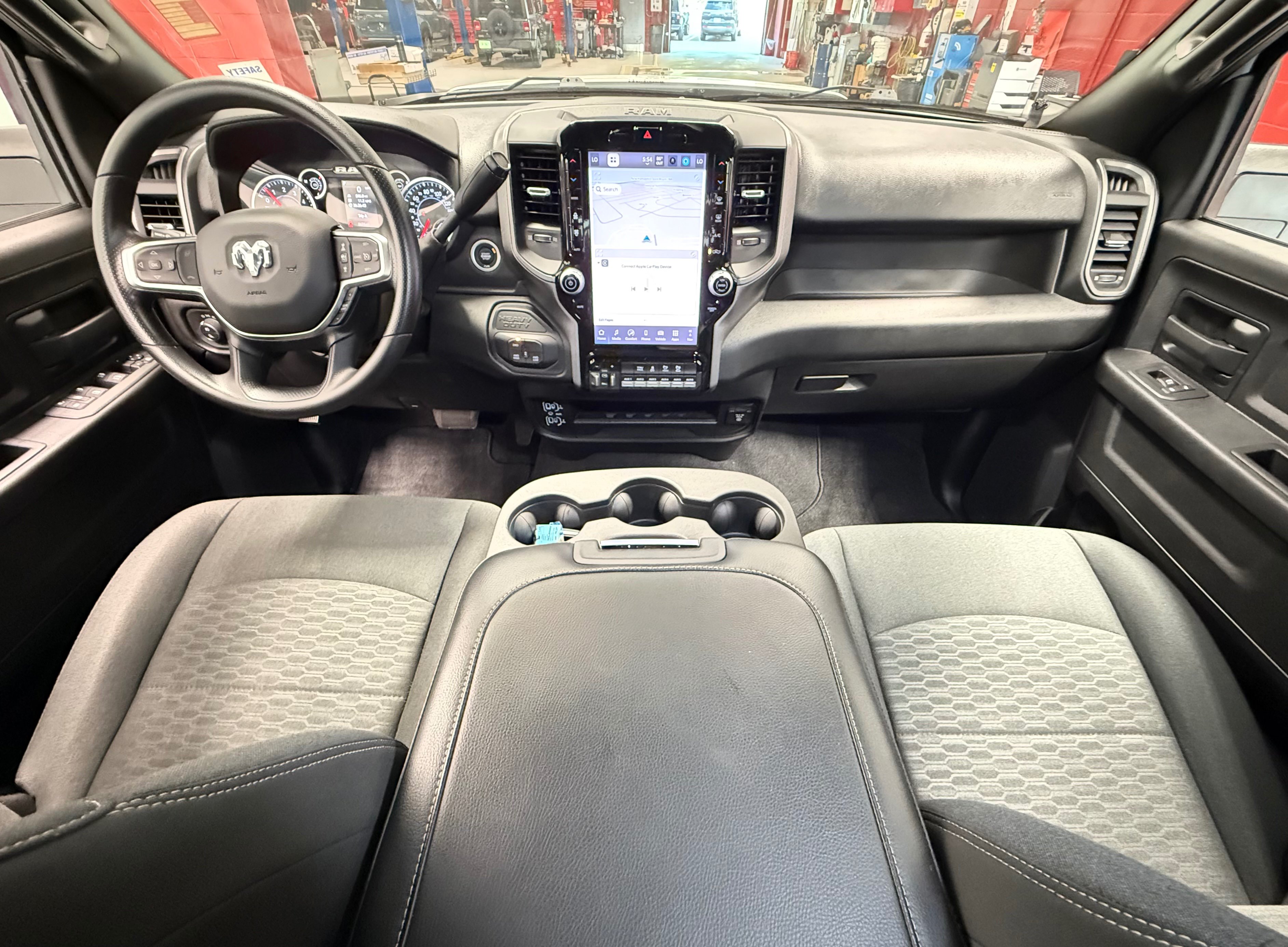 Certified 2025 RAM 2500 Tradesman AWD/4WD image 23