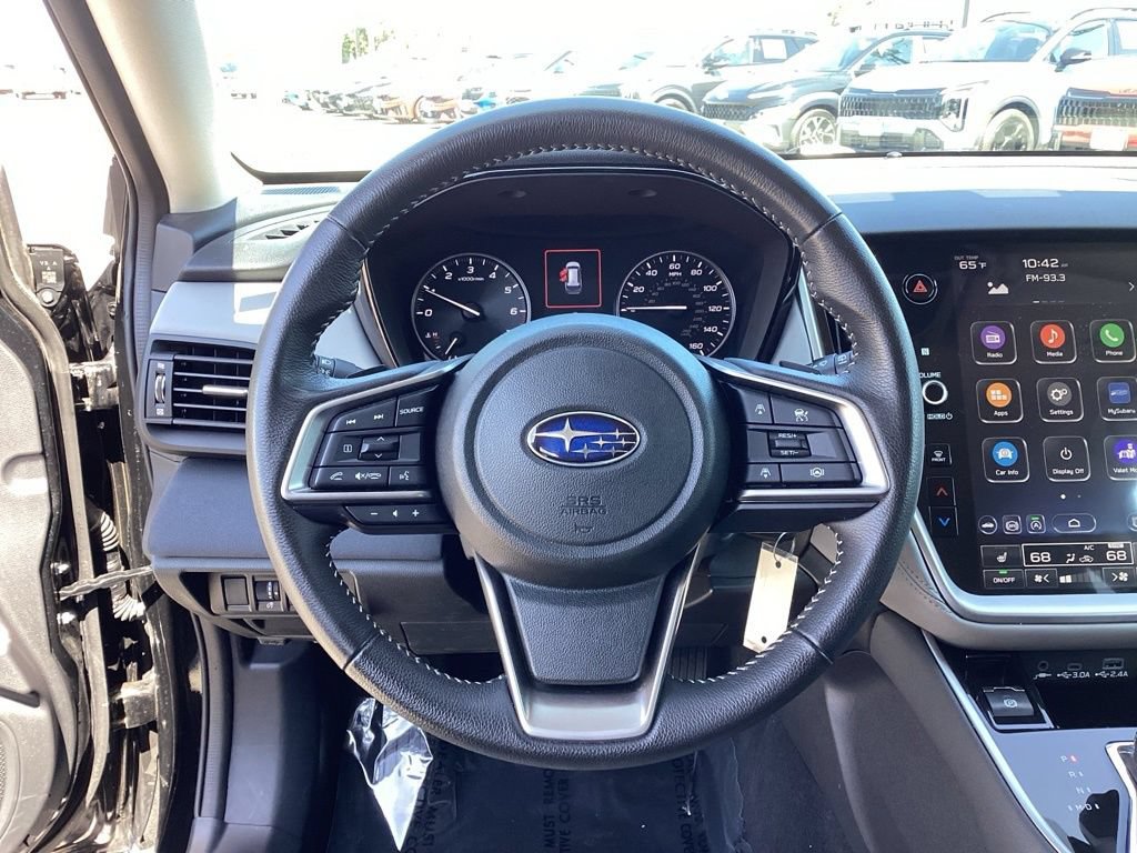 Used 2025 Subaru Outback Premium AWD/4WD image 17