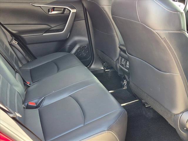 Used 2019 Toyota RAV4 XLE Premium FWD image 18