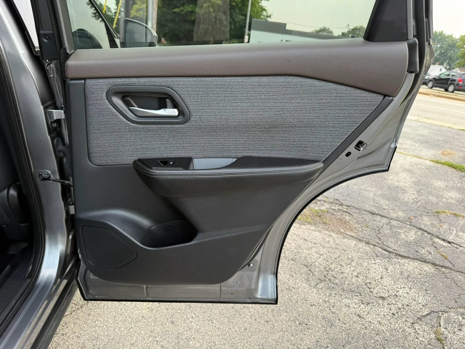 Used 2021 Nissan Rogue SV AWD/4WD image 16