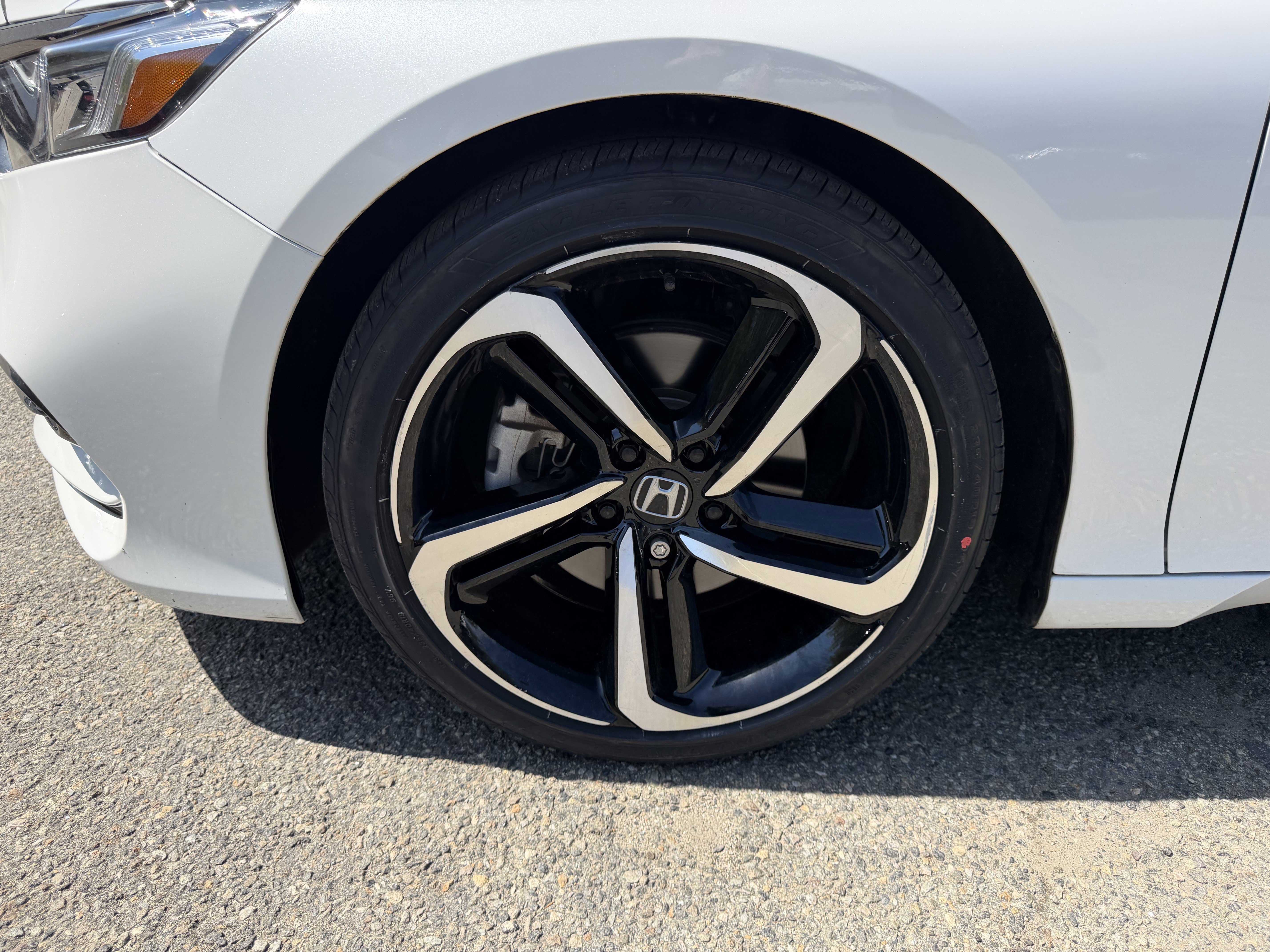 Used 2020 Honda Accord Sport image 6