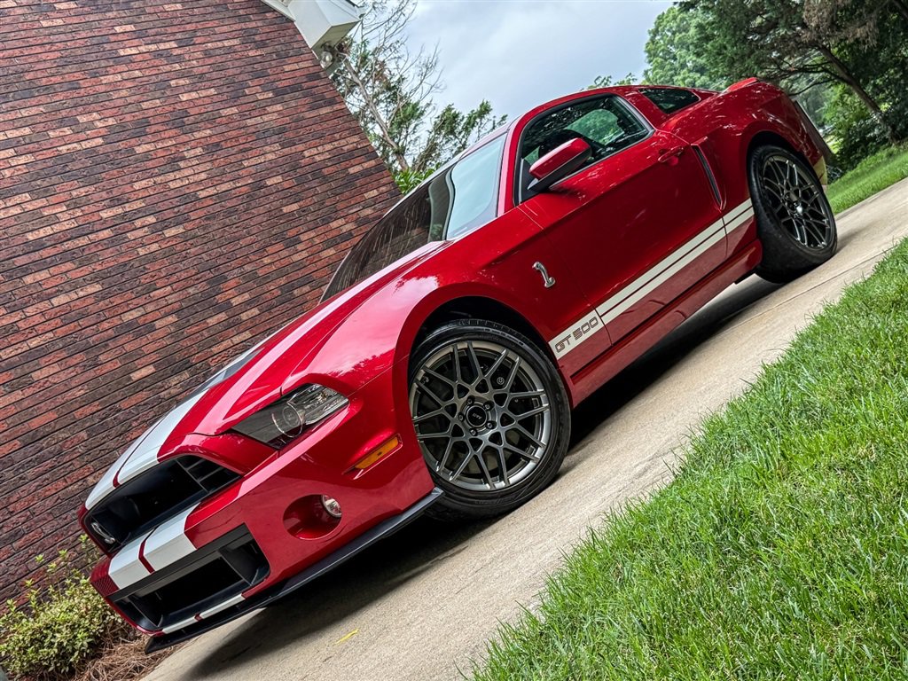 Used 2013 Ford Mustang Shelby GT500 RWD image 4