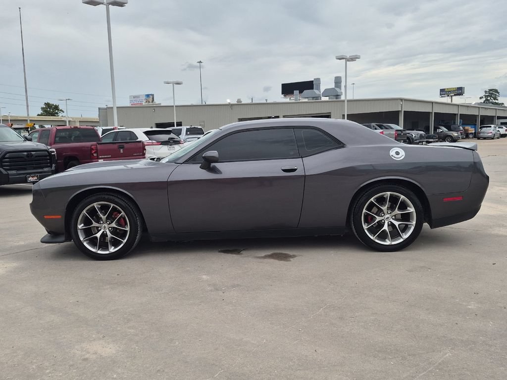Used 2022 Dodge Challenger GT RWD image 3