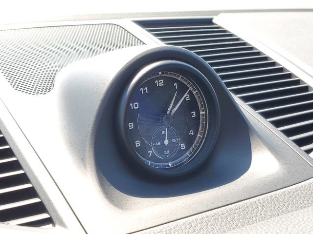 Used 2022 Porsche Macan Base image 28