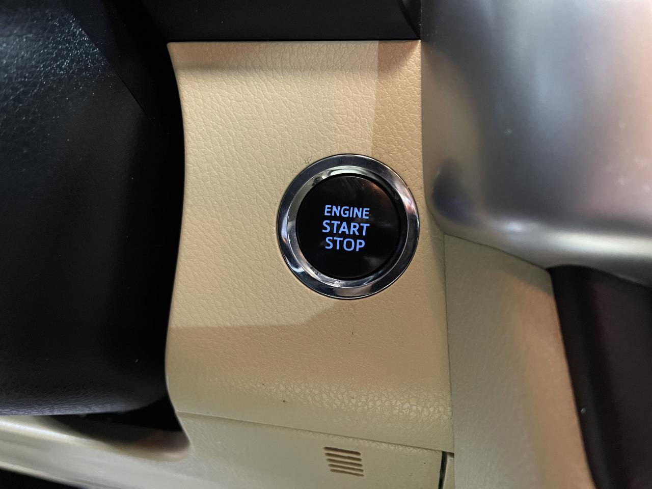 Used 2017 Toyota Highlander XLE image 23