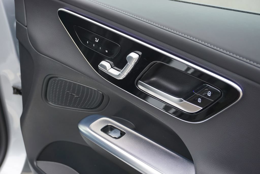 Certified 2025 Mercedes-Benz GLC 300 GLC 300 image 60