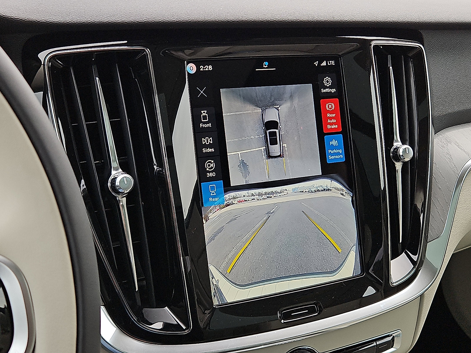 New 2026 Volvo V60 B5 Cross Country Plus w/ Protection Package Premier image 17