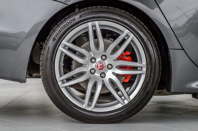 Used 2019 Jaguar XJ R-Sport image 15