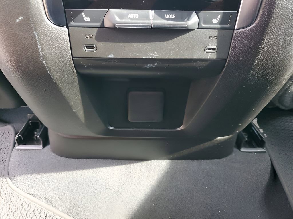 Used 2025 GMC Yukon Denali image 22