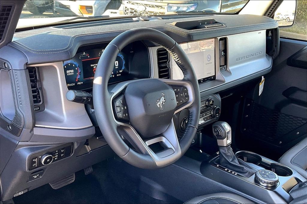 New 2025 Ford Bronco Outer Banks image 6