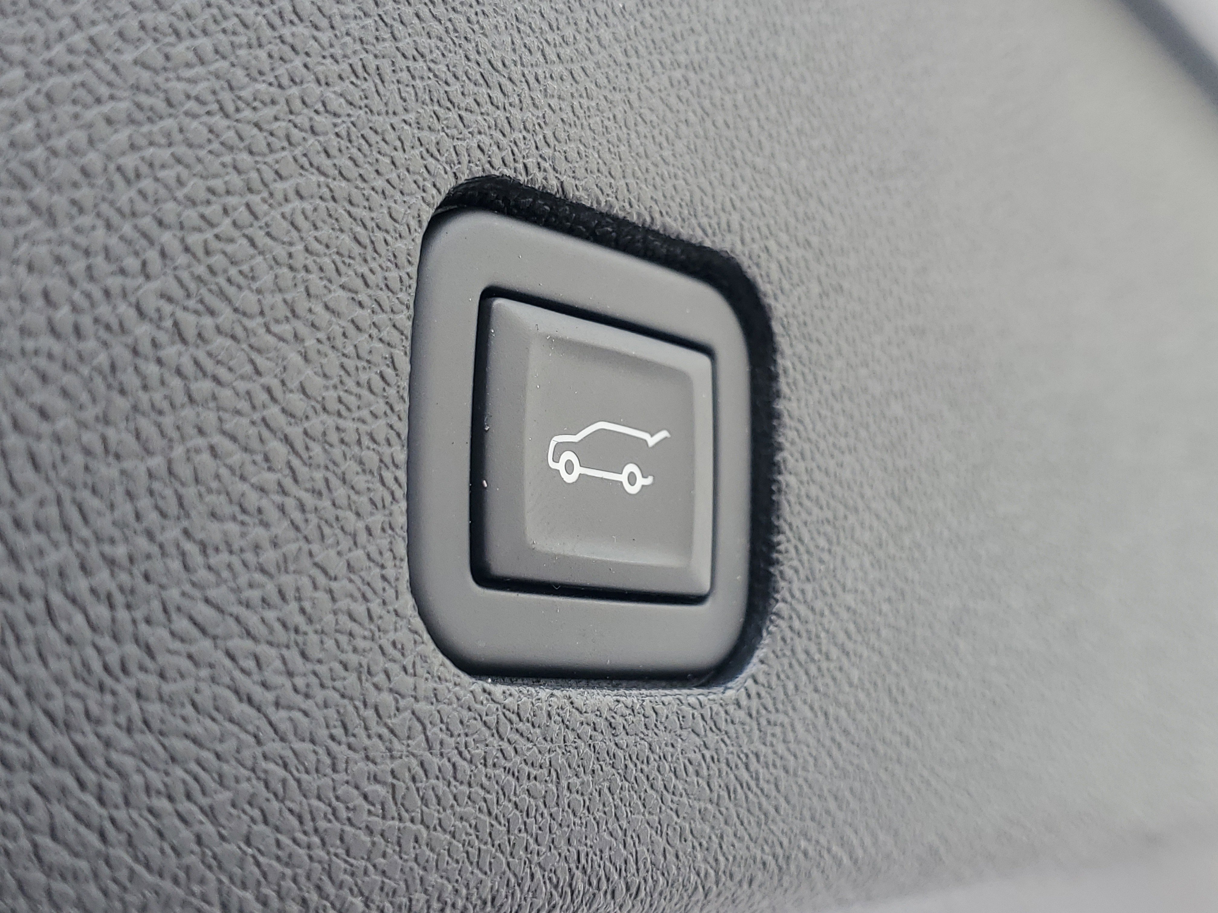 Used 2023 Cadillac XT6 Luxury FWD image 9