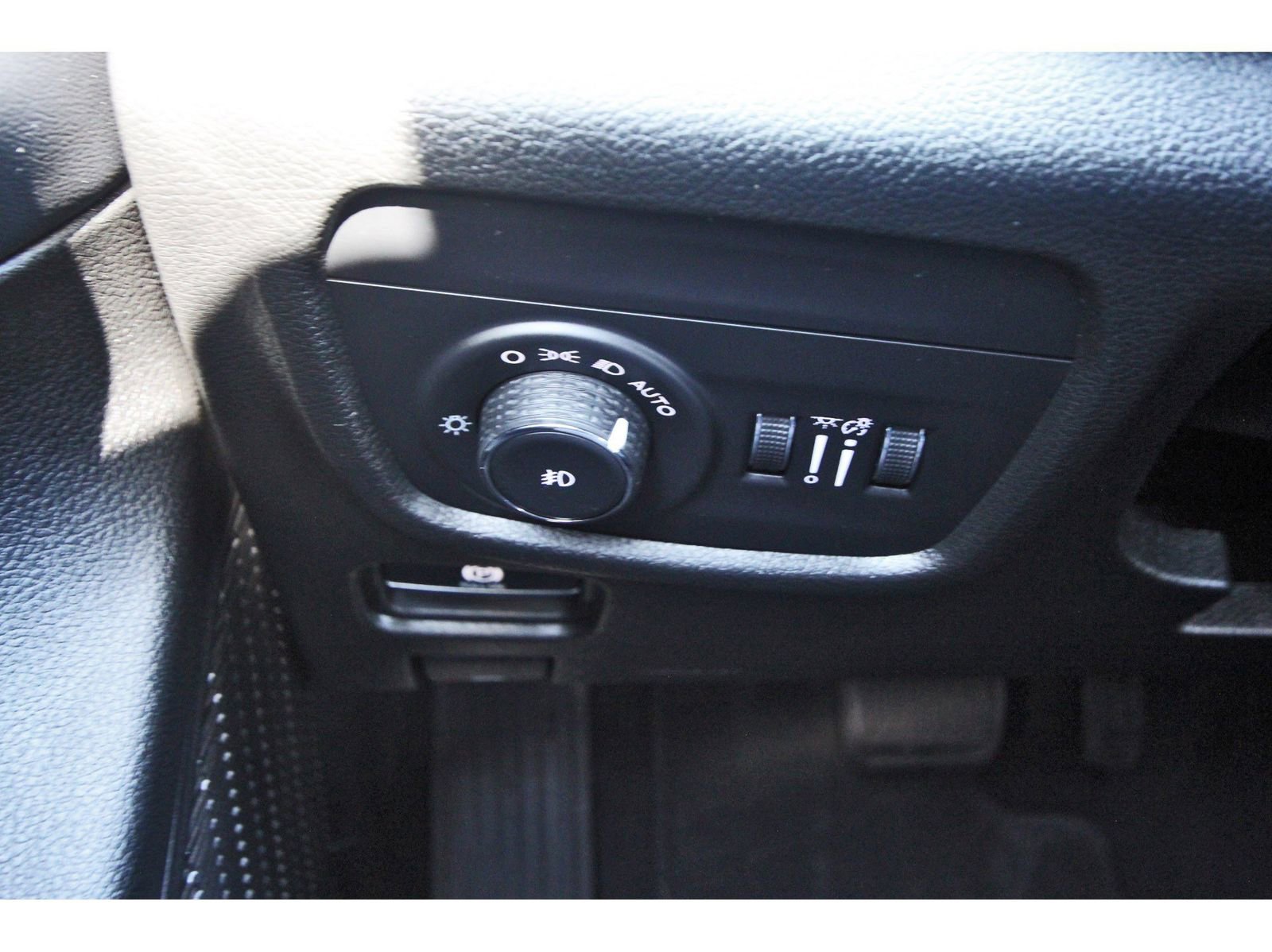 Used 2023 Jeep Grand Cherokee L Limited image 22