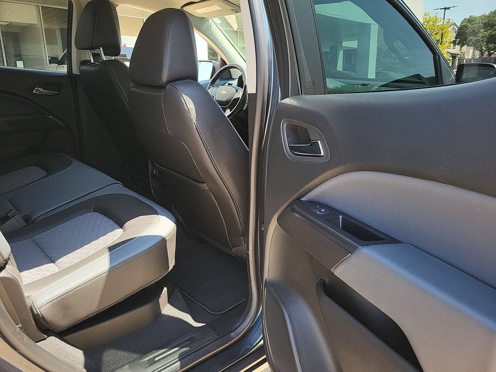 Used 2020 Chevrolet Colorado Z71 RWD image 26