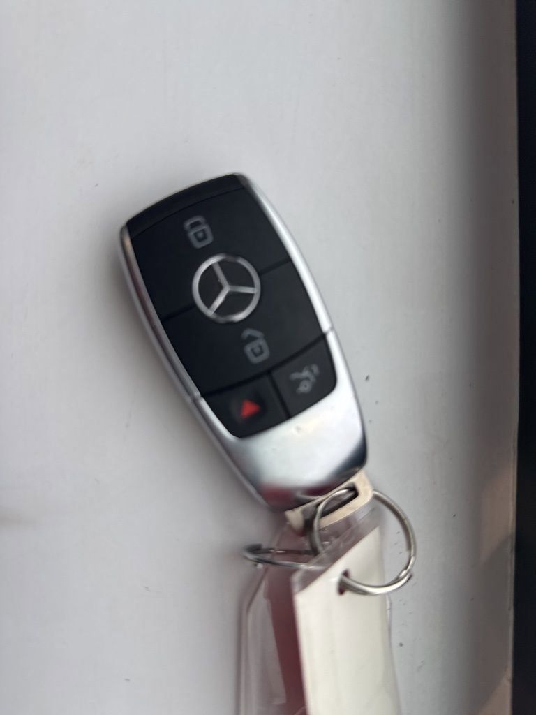 Used 2020 Mercedes-Benz GLC 300 4MATIC image 29