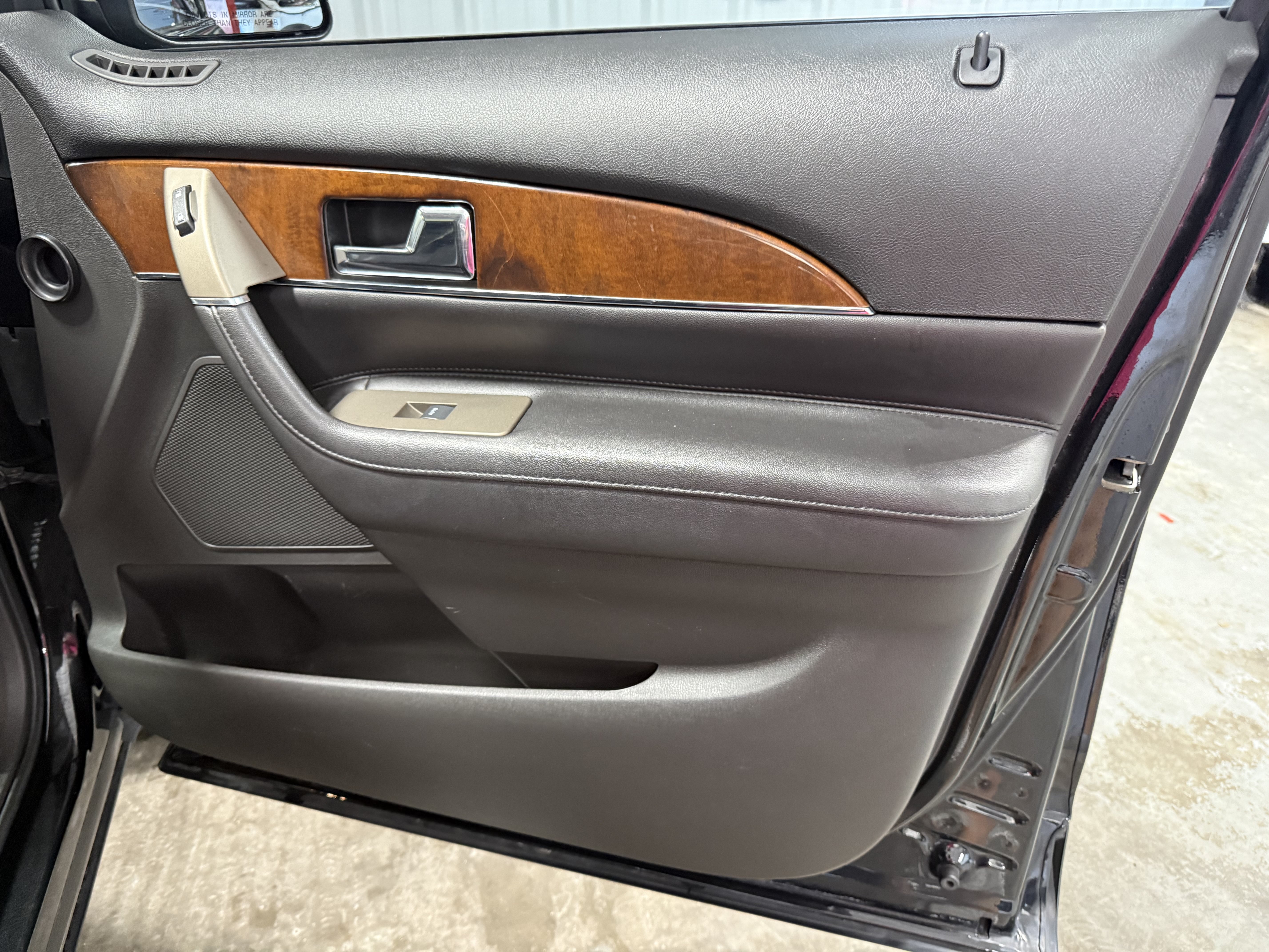 Used 2014 Lincoln MKX AWD w/ Equipment Group 102A image 10