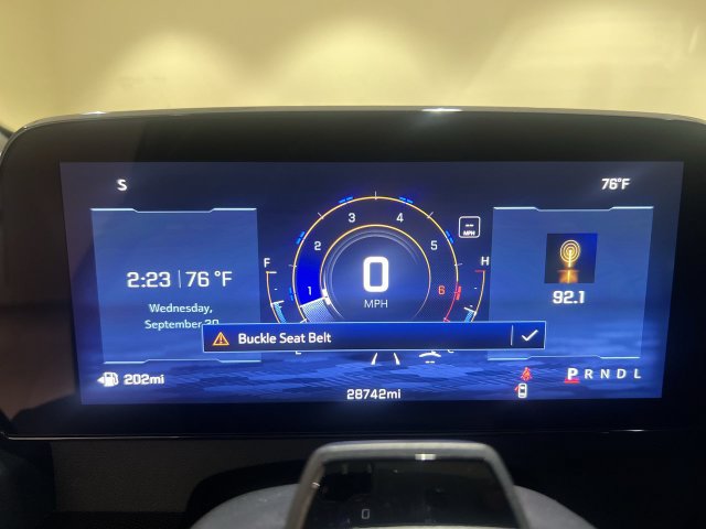 Used 2025 Chevrolet Traverse RS w/ LPO, Roadside Safety Package FWD image 11