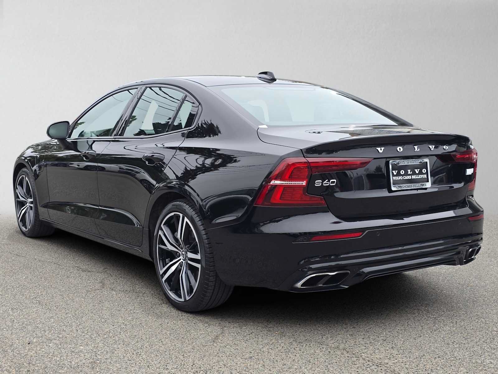 Used 2022 Volvo S60 T8 R-Design w/ Climate Package AWD/4WD image 5