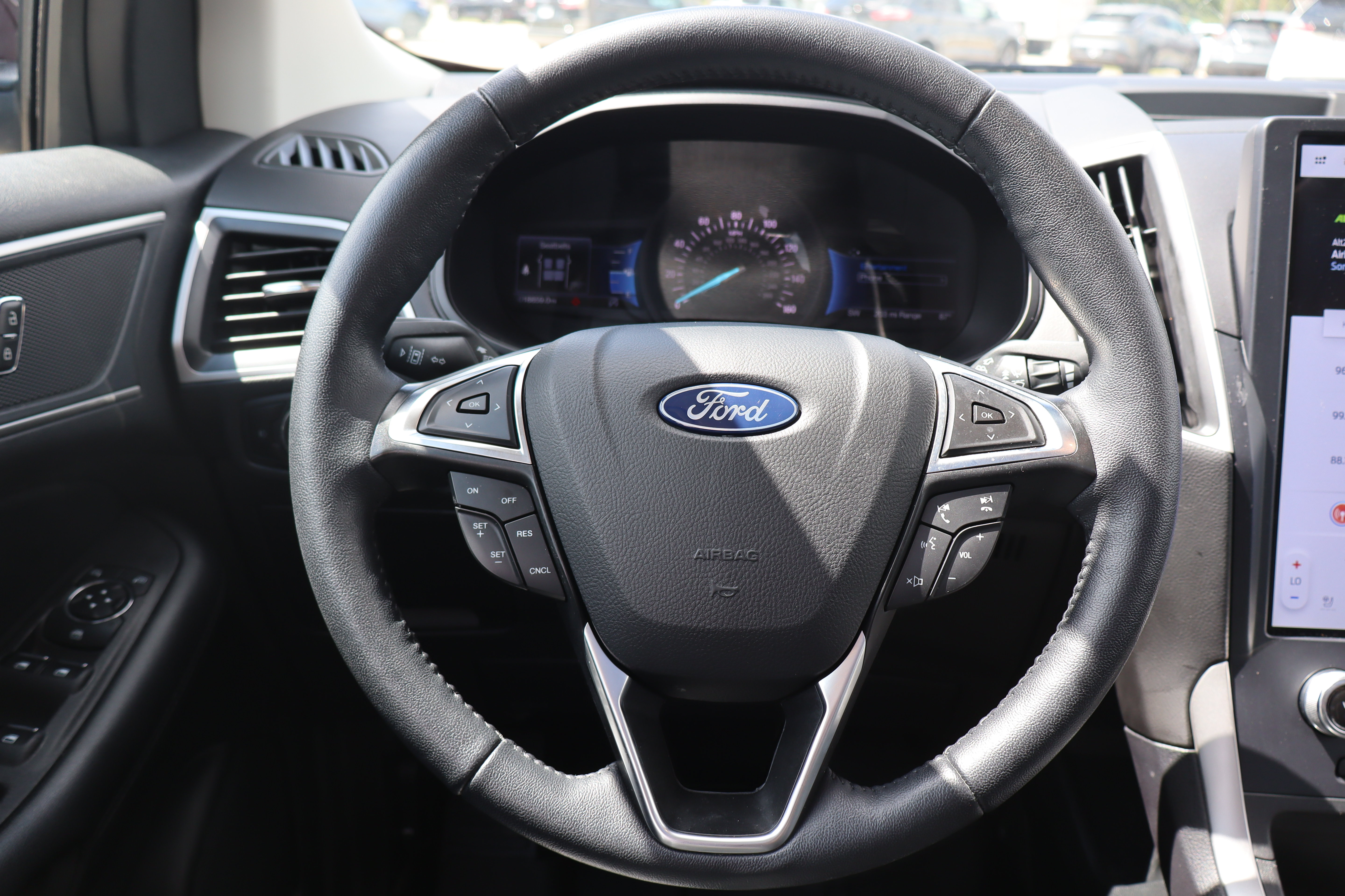 Used 2024 Ford Edge SEL w/ Convenience Package AWD/4WD image 15