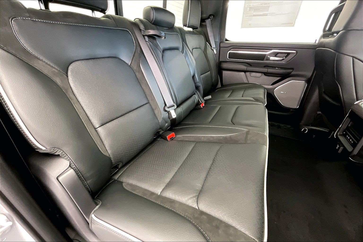 New 2027 RAM 1500 Laramie w/ Night Edition AWD/4WD image 10