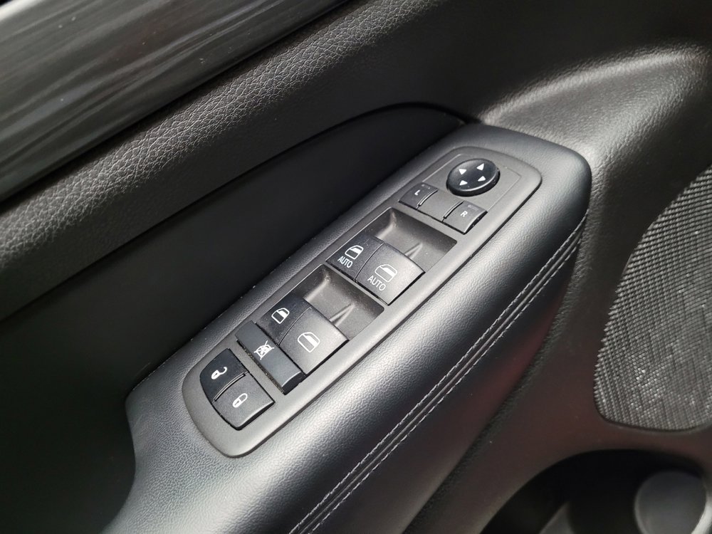 Used 2021 Jeep Grand Cherokee Laredo X RWD image 27