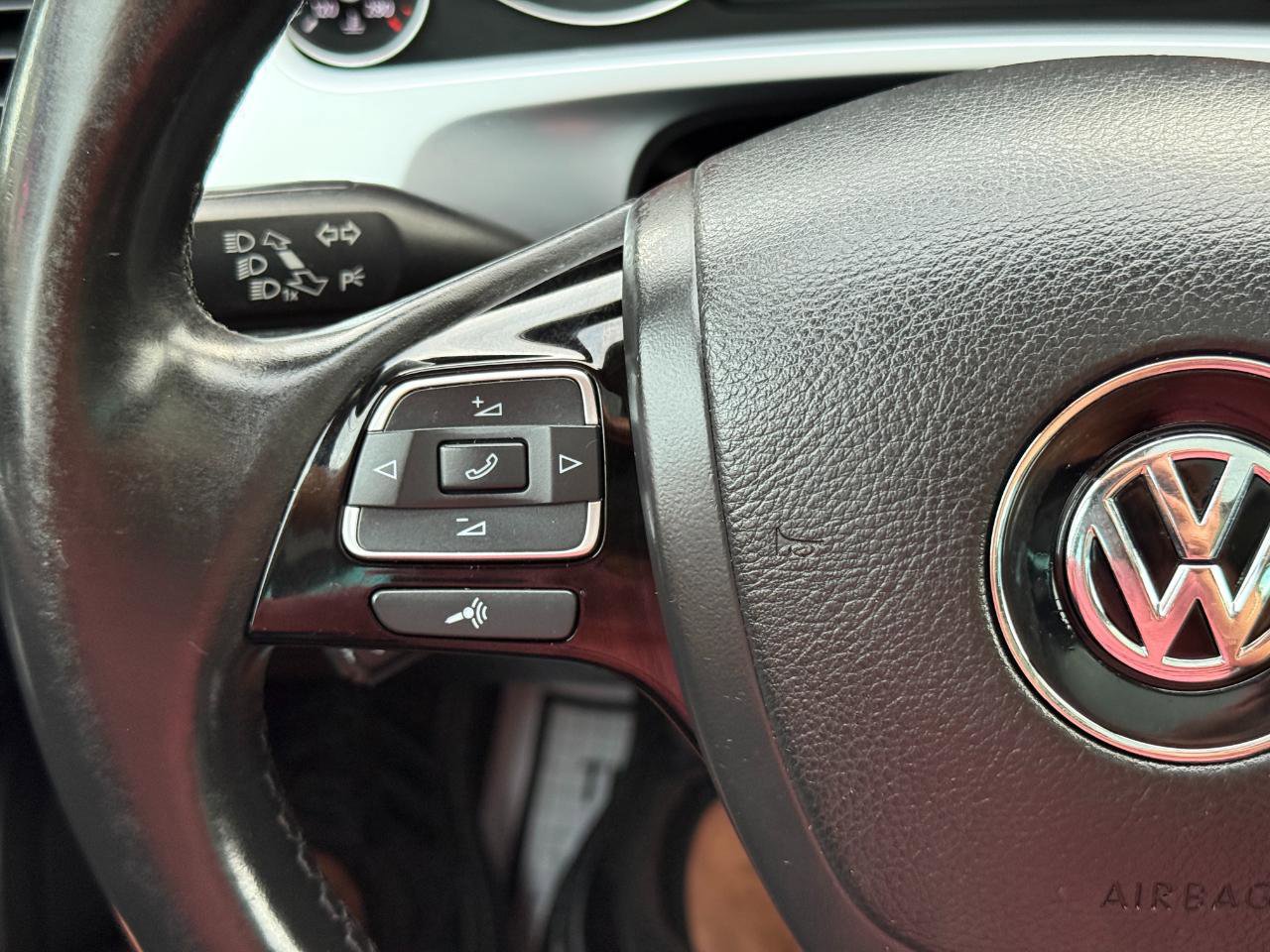 Used 2012 Volkswagen Touareg VR6 AWD/4WD image 74