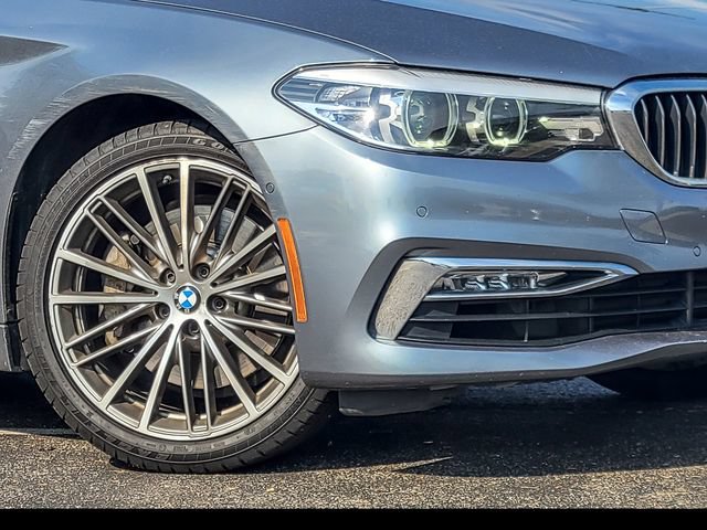 Used 2018 BMW 530i xDrive AWD/4WD image 4