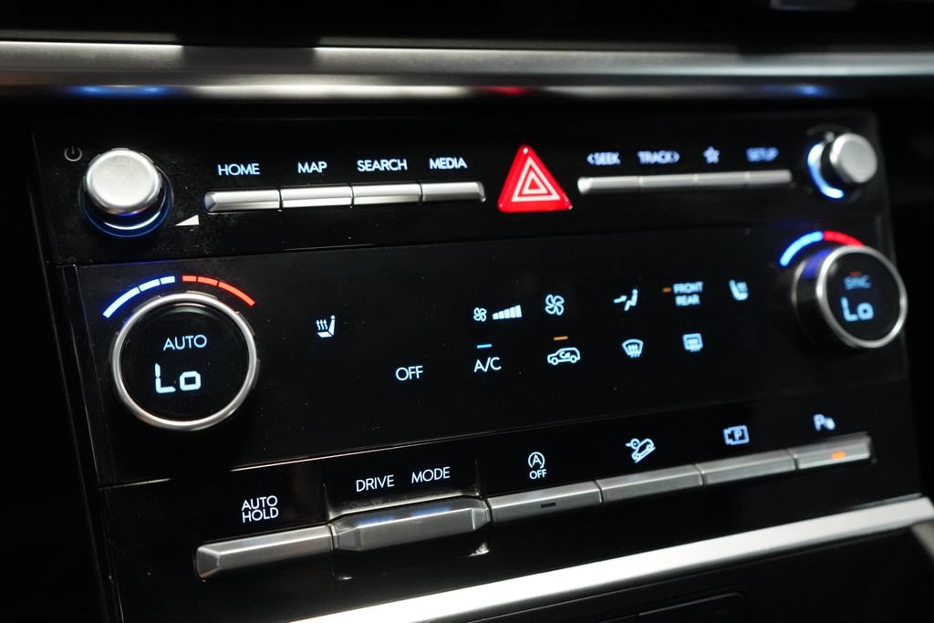 Used 2025 Hyundai Santa Fe SEL FWD image 38