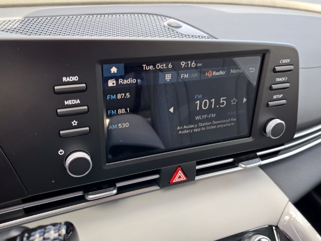 New 2026 Hyundai Elantra SEL Sport FWD image 9