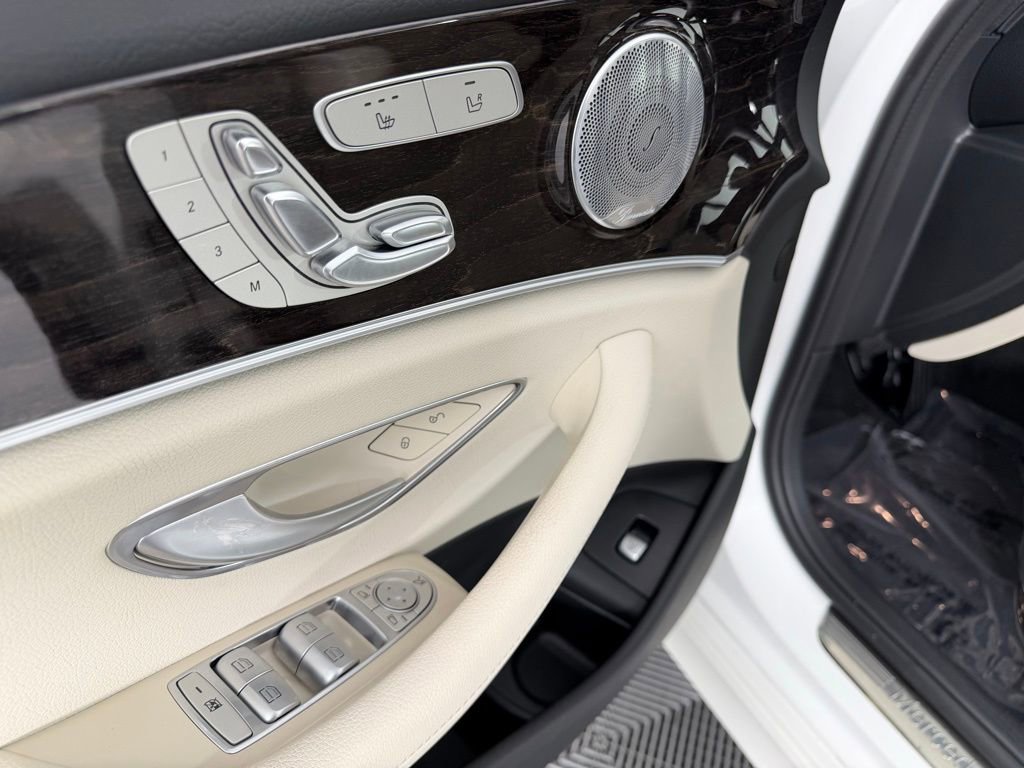 Used 2018 Mercedes-Benz E 300 4MATIC image 19