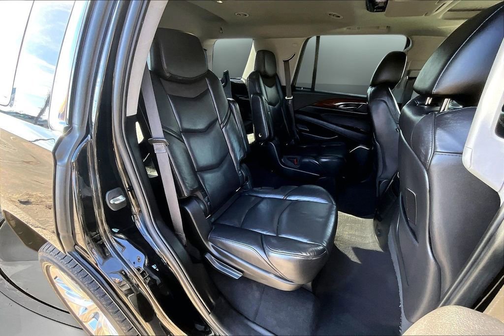Used 2019 Cadillac Escalade Premium Luxury image 23