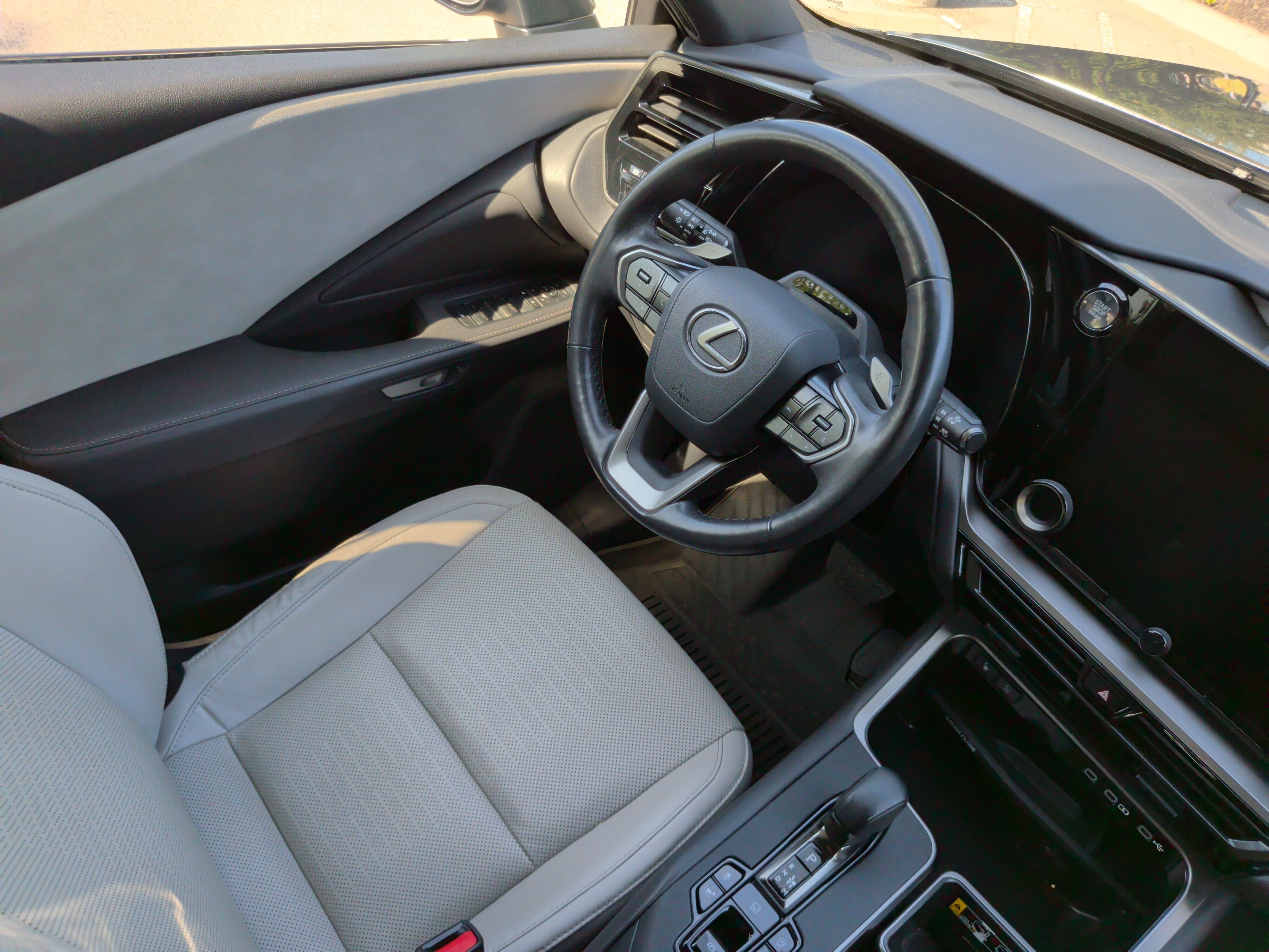 Used 2025 Lexus TX 350 AWD w/ Technology Package image 33